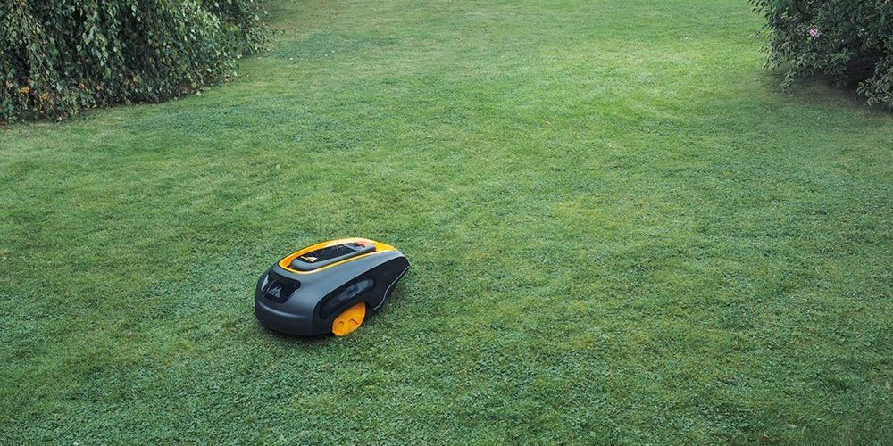McCulloch ROB 1000 programmable robotic mower