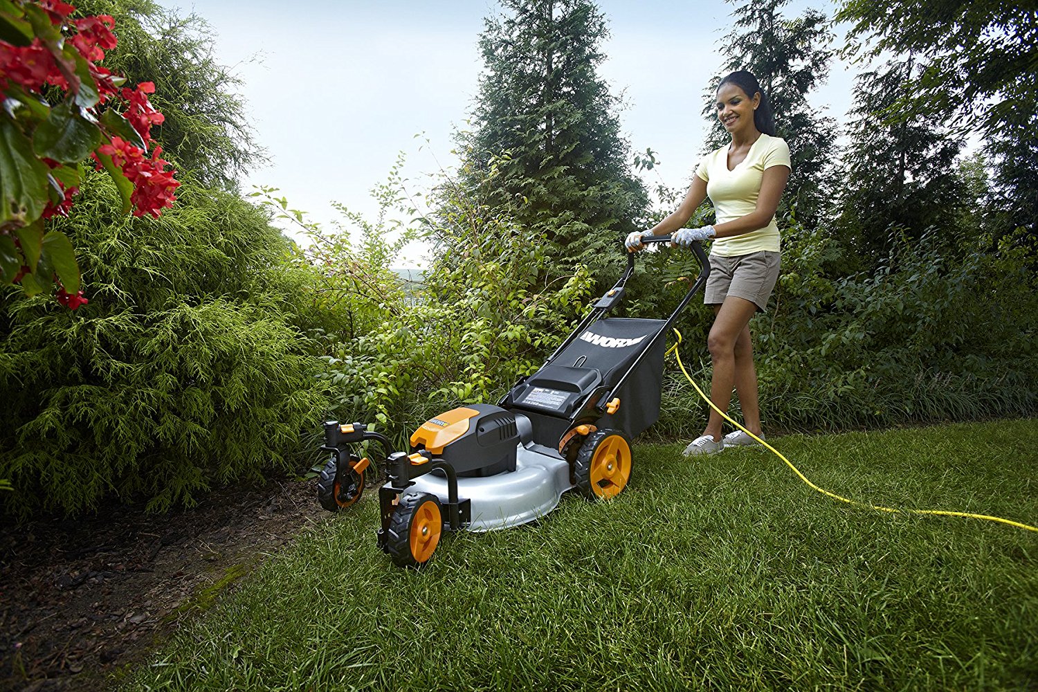 5. WORX WG719 13 Amp Caster Wheeled Electric Lawn Mower, 19-Inch. 